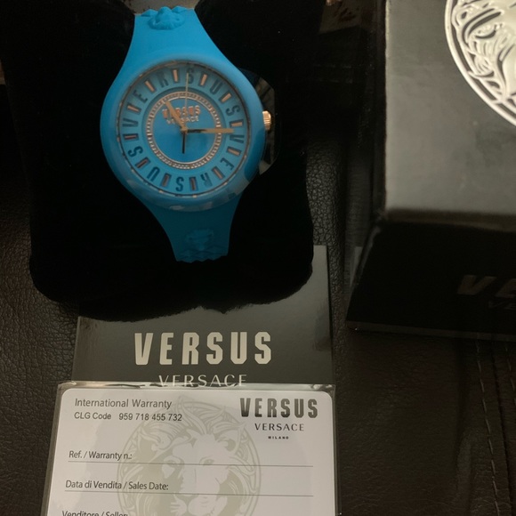 Auth Versace Versus watch in aqua turquoise - Picture 3 of 3